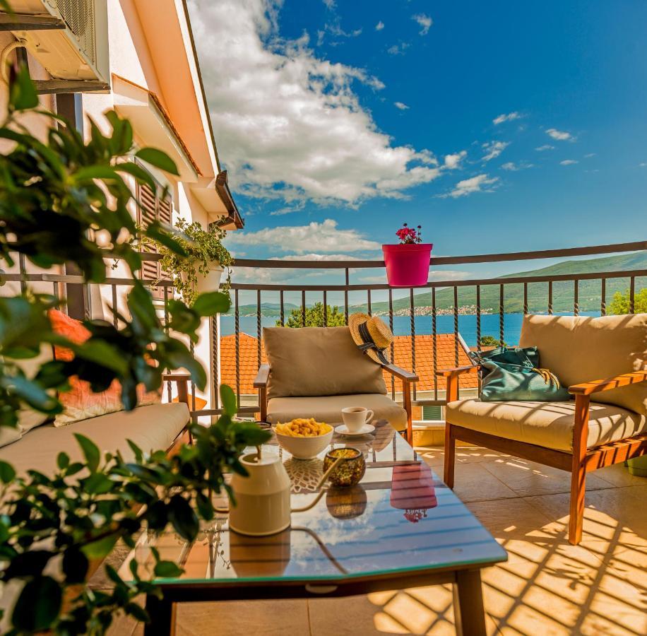 Cicciobello Lux Apartment Baosici With Stunning Sea View Extérieur photo