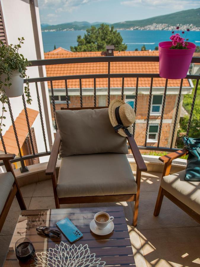 Cicciobello Lux Apartment Baosici With Stunning Sea View Extérieur photo